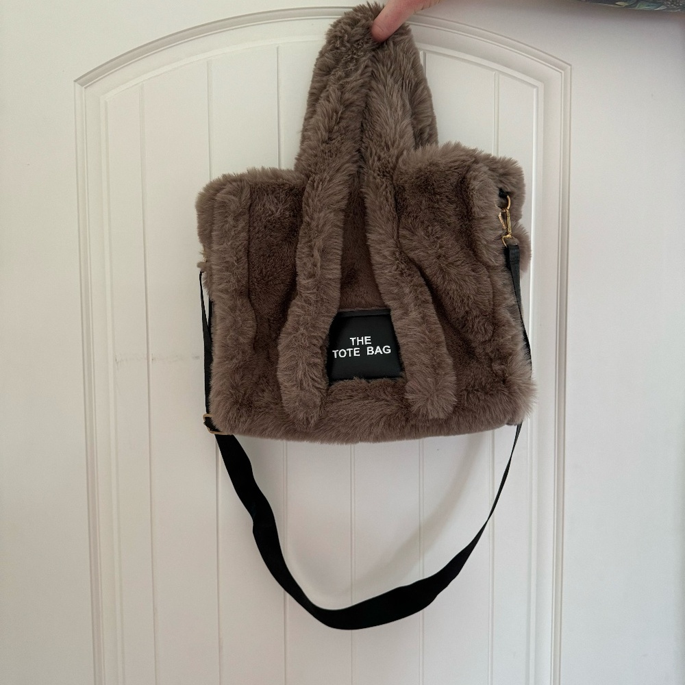 Fluffy The Tote Bag Winter Furry Purse Faux Fur Soft Fuzzy Purse Plush Crossbody